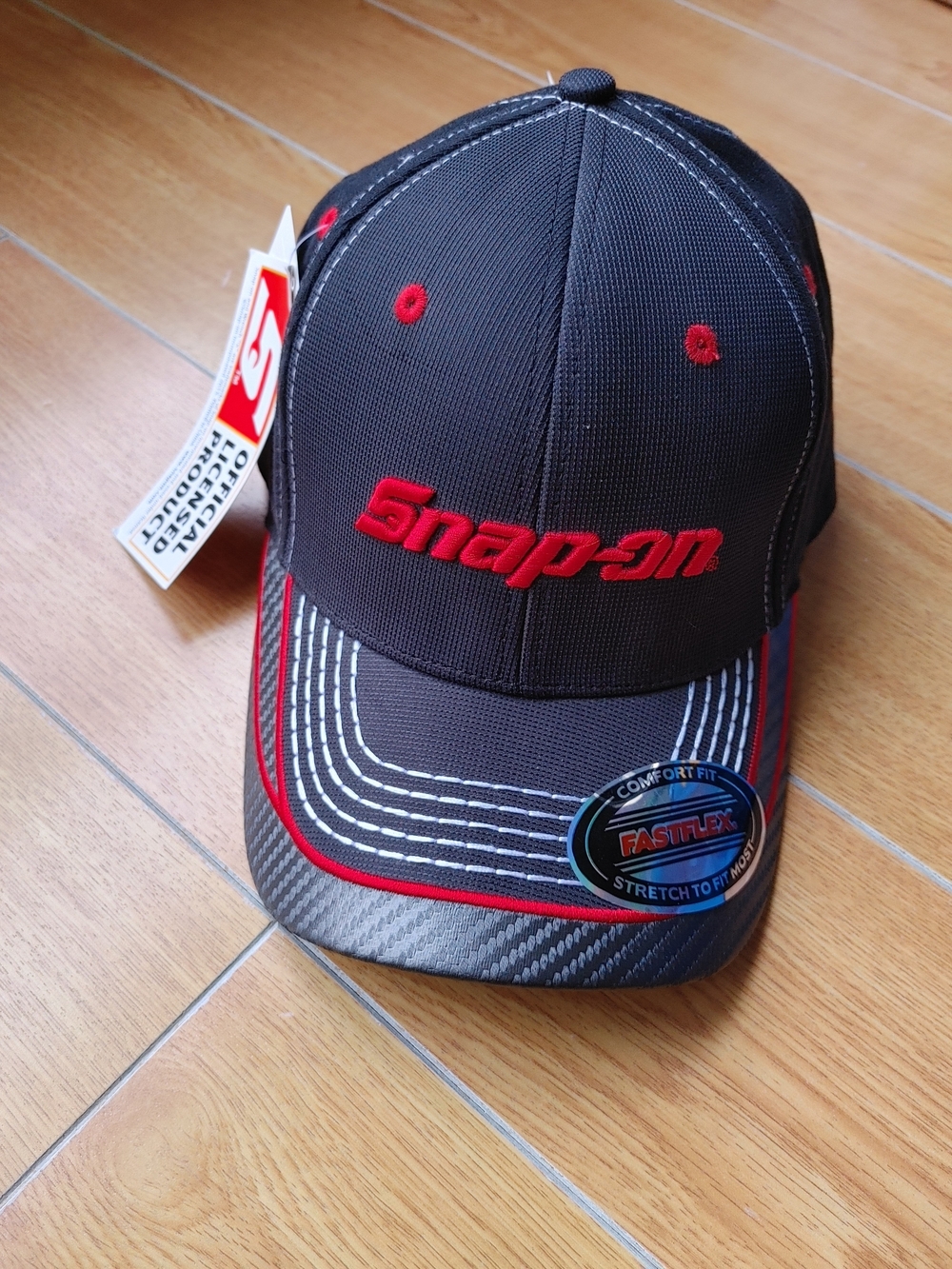 Snap-on Men's Black Cap with Red Embroidery